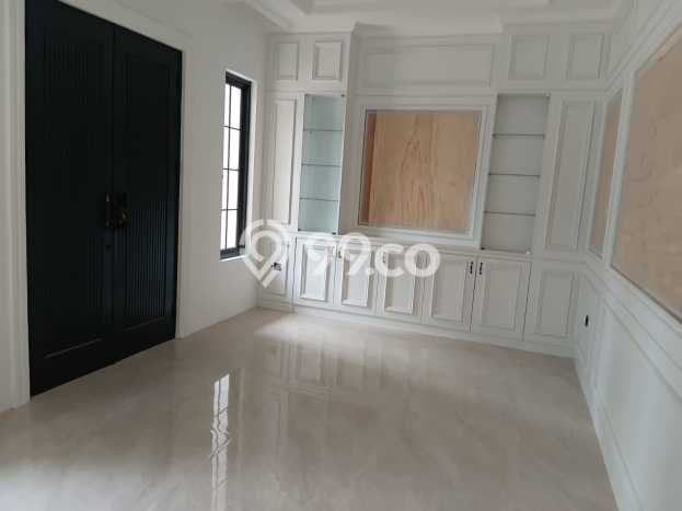 Rumah Mewah LB 420m2 Siap Pakai Desain Elegan di Galaxy, Bekasi Rumah Mewah LB 420m2 Siap Pakai Desain Elegan di Galaxy, Bekasi