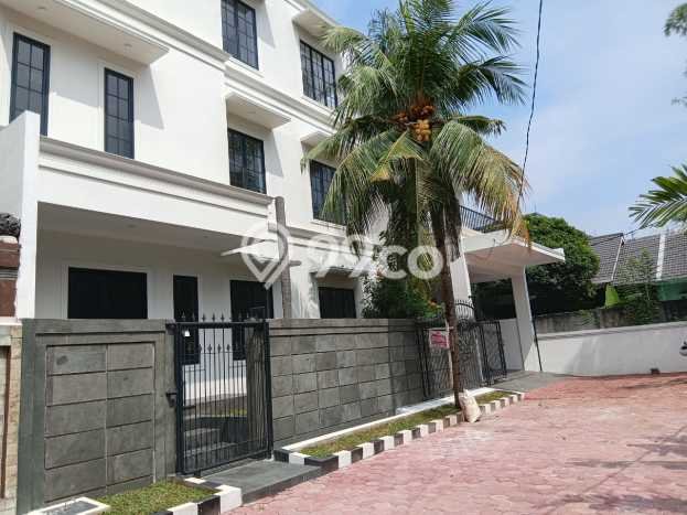 Rumah Mewah LB 420m2 Siap Pakai Desain Elegan di Galaxy, Bekasi Rumah Mewah LB 420m2 Siap Pakai Desain Elegan di Galaxy, Bekasi