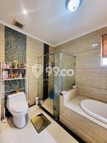Jual Rumah Luas Elegan Dengan View Cantik di Cikunir, Bekasi Jual Rumah Luas Elegan Dengan View Cantik di Cikunir, Bekasi