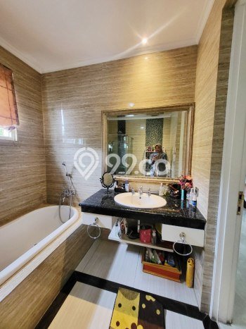 Jual Rumah Luas Elegan Dengan View Cantik di Cikunir, Bekasi Jual Rumah Luas Elegan Dengan View Cantik di Cikunir, Bekasi