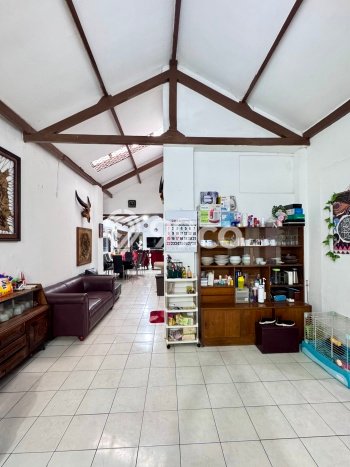 Siap Huni Hunian Elit 4 Kamar di Senen Dekat ke Mana Saja Siap Huni Hunian Elit 4 Kamar di Senen Dekat ke Mana Saja