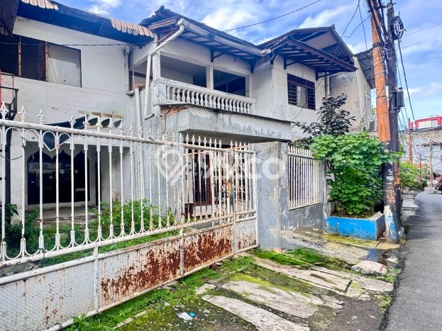 Hunian Mewah Siap Huni LT 322m2 di Senen, Jakarta Pusat Hunian Mewah Siap Huni LT 322m2 di Senen, Jakarta Pusat