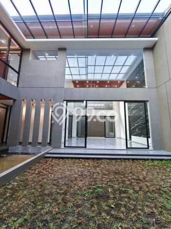 Siap Huni Rumah Mewah 5 Kamar di Gedebage Dekat ke Mana Saja Siap Huni Rumah Mewah 5 Kamar di Gedebage Dekat ke Mana Saja