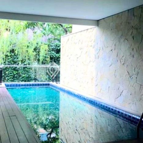 For Sale! Luxury House LT 180m2 Desain Modern di Pakubuwono For Sale! Luxury House LT 180m2 Desain Modern di Pakubuwono