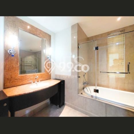 Apartemen Eksklusif Kawasan Simprug, 2 KT, Luas 153m², Fasilitas Terbaik Apartemen Eksklusif Kawasan Simprug, 2 KT, Luas 153m², Fasilitas Terbaik