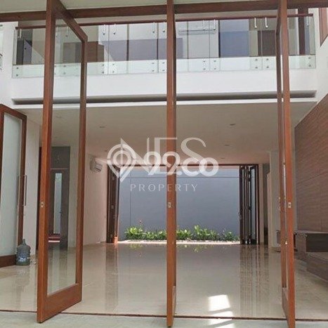 Disewakan Hunian Konsep Minimalis di Menteng Jakarta Pusat dengan 4 Kamar Disewakan Hunian Konsep Minimalis di Menteng Jakarta Pusat dengan 4 Kamar