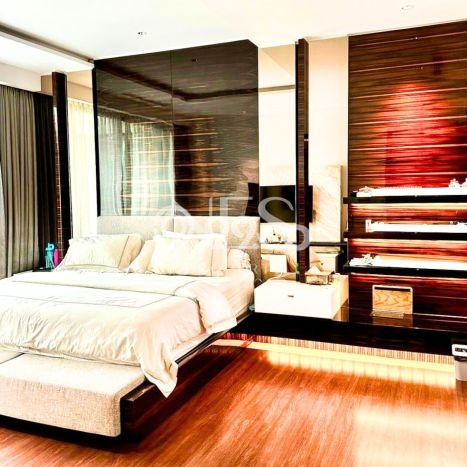 For Sale! Luxury House LT 180m2 Desain Modern di Pakubuwono For Sale! Luxury House LT 180m2 Desain Modern di Pakubuwono