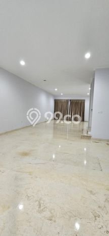 Disewakan! Rumah 3 Kamar Tidur &
3 Kamar Mandi di Pantai Indah Kapuk, Jakarta Utara Disewakan! Rumah 3 Kamar Tidur &
3 Kamar Mandi di Pantai Indah Kapuk, Jakarta Utara