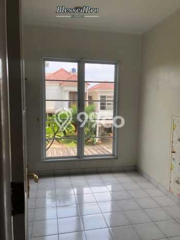 Rumah Luas Asri 3 KT Siap Pakai di Legenda Wisata Jakarta Timur Rumah Luas Asri 3 KT Siap Pakai di Legenda Wisata Jakarta Timur