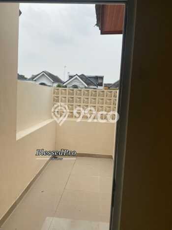 Rumah Minimalis 5 KT di Kota Wisata Jakarta Timur Unfurnished Rumah Minimalis 5 KT di Kota Wisata Jakarta Timur Unfurnished