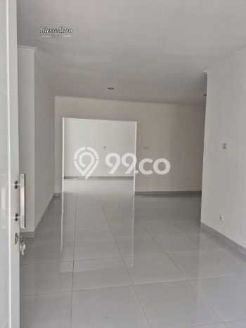 Jual Rumah Eksklusif 3 KT di Kota Wisata, Jakarta Timur Jual Rumah Eksklusif 3 KT di Kota Wisata, Jakarta Timur