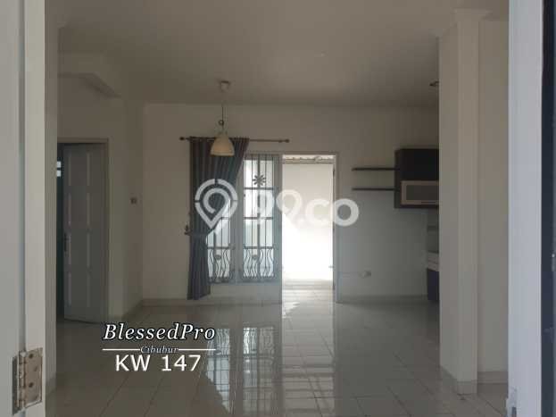 For Sale Hunian Rumah Terawat 3 Kamar di Kota Wisata, Jakarta Timur For Sale Hunian Rumah Terawat 3 Kamar di Kota Wisata, Jakarta Timur