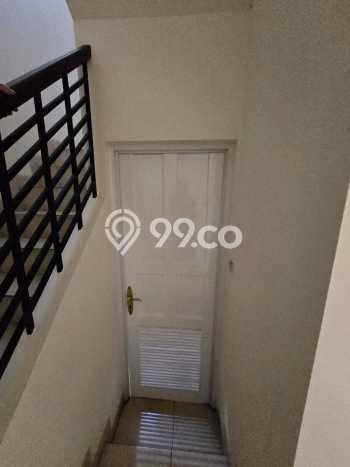 Jual Rumah Eksklusif 3 KT di Legenda Wisata, Jakarta Timur Jual Rumah Eksklusif 3 KT di Legenda Wisata, Jakarta Timur