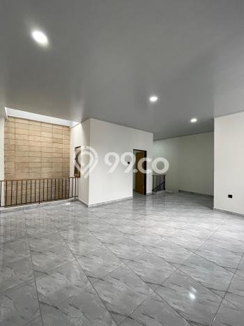 Rumah Mewah LB 285m2 Siap Huni Desain Elegan di Senopati, Jakarta Selatan Rumah Mewah LB 285m2 Siap Huni Desain Elegan di Senopati, Jakarta Selatan