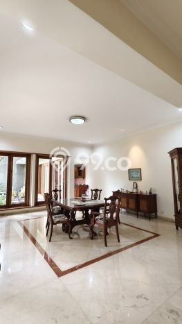 Jual Rumah Luas Megah Dengan View Cantik di Kemang, Jakarta Selatan Jual Rumah Luas Megah Dengan View Cantik di Kemang, Jakarta Selatan