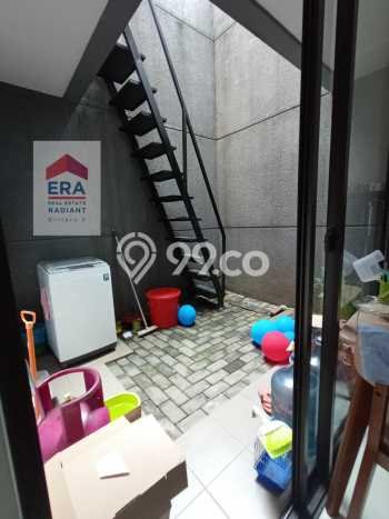 Rumah Strategis Minimalis Lb 83m2 di Pondok Aren, Tangerang Selatan Rumah Strategis Minimalis Lb 83m2 di Pondok Aren, Tangerang Selatan