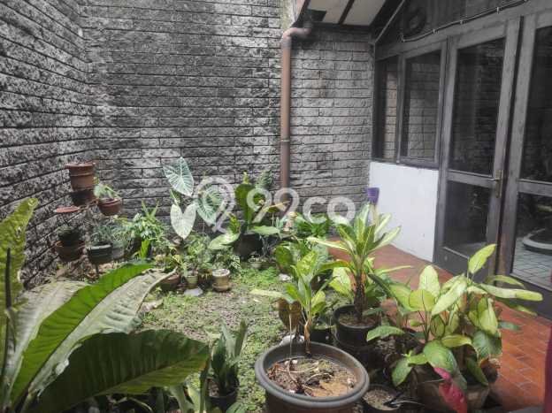 Hunian Mewah LB 180m2 Siap Pakai Desain Elegan di Bintaro, Jakarta Selatan Hunian Mewah LB 180m2 Siap Pakai Desain Elegan di Bintaro, Jakarta Selatan