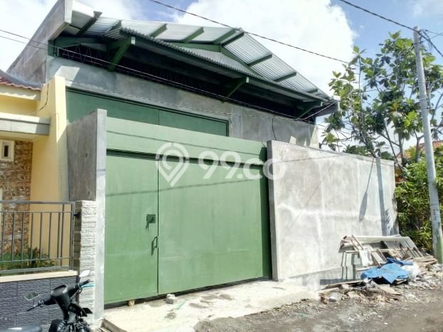 Unit Gudang Dijual di Surabaya LT 191m2 & LB 160m2 Unit Gudang Dijual di Surabaya LT 191m2 & LB 160m2