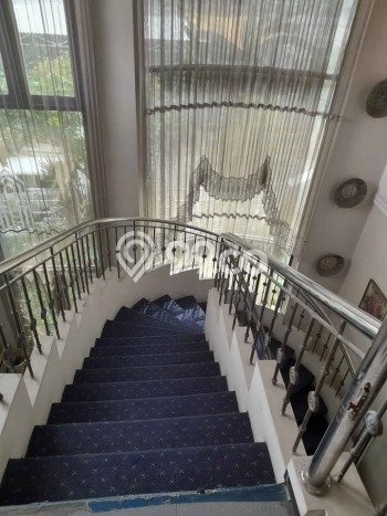 Hunian Mewah LB 315m2 Siap Pakai Desain Elegan di Jemursari, Surabaya Hunian Mewah LB 315m2 Siap Pakai Desain Elegan di Jemursari, Surabaya