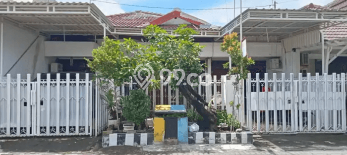 Rumah Luas Asri 4 KT Siap Pakai di Kutisari Surabaya Rumah Luas Asri 4 KT Siap Pakai di Kutisari Surabaya