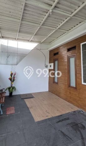 For Sale Rumah 4 Kamar Lokasi Strategis Bagus dan Strategis di Mulyosari For Sale Rumah 4 Kamar Lokasi Strategis Bagus dan Strategis di Mulyosari