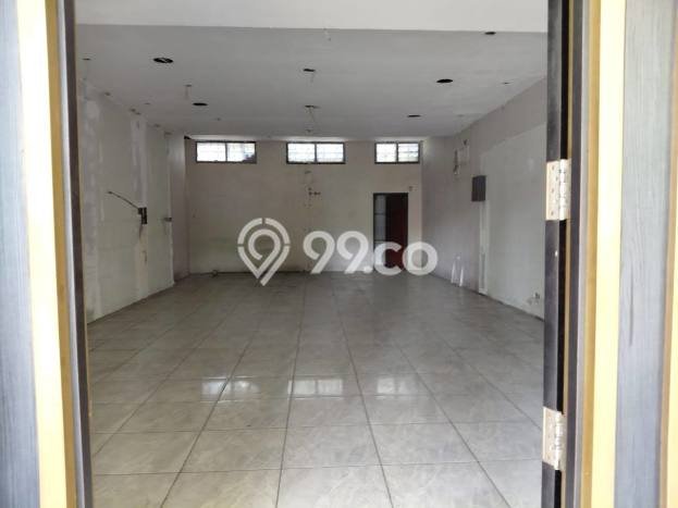 Ruko Disewa di Surabaya dengan LB 82m2 Area Komersial Ramai Ruko Disewa di Surabaya dengan LB 82m2 Area Komersial Ramai