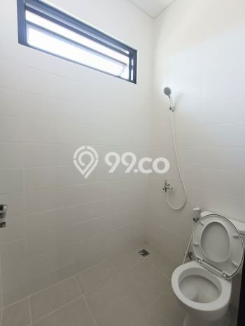 LOKASI PREMIUM! Ruko di Semarang Barat, Luas 95m², Lokasi Komersial LOKASI PREMIUM! Ruko di Semarang Barat, Luas 95m², Lokasi Komersial
