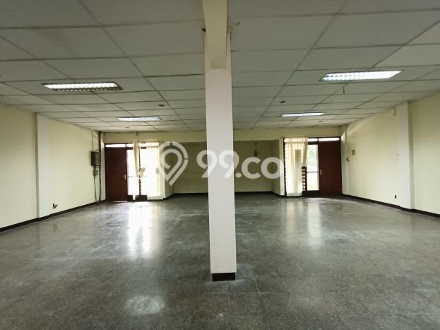 Area Strategis! Disewakan Ruko Lokasi Semarang Tengah, Semarang Cocok untuk Bisnis Area Strategis! Disewakan Ruko Lokasi Semarang Tengah, Semarang Cocok untuk Bisnis