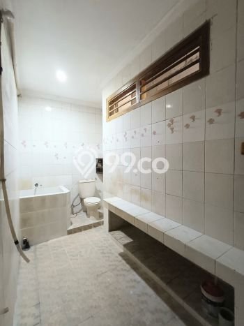 Rumah sewa siap pakai 9 Kamar Tidur di Peterongan, Semarang Rumah sewa siap pakai 9 Kamar Tidur di Peterongan, Semarang