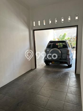 Rumah Strategis di Pedurungan, 4 KT, Lingkungan Nyaman, Luas 160m² Bangunan 194m² Rumah Strategis di Pedurungan, 4 KT, Lingkungan Nyaman, Luas 160m² Bangunan 194m²