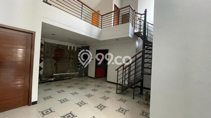 Lokasi strategis! Rumah siap pakai disewakan di Pedurungan LB 230m2 Lokasi strategis! Rumah siap pakai disewakan di Pedurungan LB 230m2