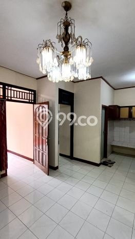 Lokasi terbaik! Rumah siap pakai dikontrakkan di Semarang Selatan LB 100m2 Lokasi terbaik! Rumah siap pakai dikontrakkan di Semarang Selatan LB 100m2