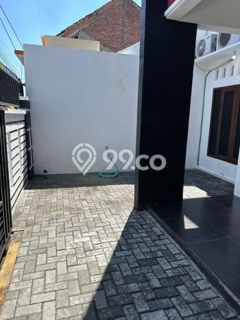 Rumah Strategis di Pedurungan, 4 KT, Lingkungan Nyaman, Luas 160m² Bangunan 194m² Rumah Strategis di Pedurungan, 4 KT, Lingkungan Nyaman, Luas 160m² Bangunan 194m²