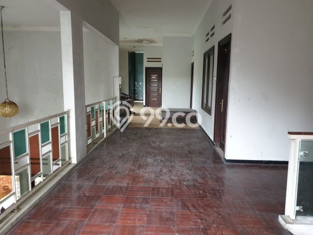 Siap Huni Hunian Elit 5 Kamar di Gajah Mungkur Dekat ke Mana Saja Siap Huni Hunian Elit 5 Kamar di Gajah Mungkur Dekat ke Mana Saja