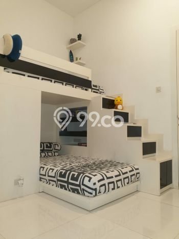 Rumah Mewah LB 250m2 Siap Huni Desain Elegan di Bukit Sari, Semarang Rumah Mewah LB 250m2 Siap Huni Desain Elegan di Bukit Sari, Semarang