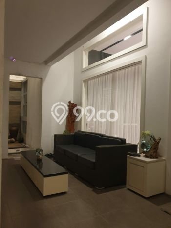Rumah Mewah LB 250m2 Siap Huni Desain Elegan di Bukit Sari, Semarang Rumah Mewah LB 250m2 Siap Huni Desain Elegan di Bukit Sari, Semarang