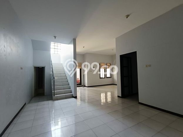 BEST LOCATION! Rumah di Semarang Timur, Dekat Tol, 3 KT, Luas 150m² LB 96m² BEST LOCATION! Rumah di Semarang Timur, Dekat Tol, 3 KT, Luas 150m² LB 96m²