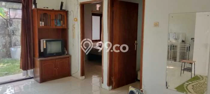 Lokasi terbaik! Rumah siap pakai dikontrakkan di Tembalang LB 105m2 Lokasi terbaik! Rumah siap pakai dikontrakkan di Tembalang LB 105m2