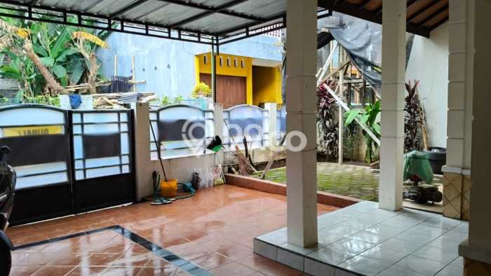 Hunian Cantik Modern Lb 110m2 di Banyumanik, Semarang Hunian Cantik Modern Lb 110m2 di Banyumanik, Semarang