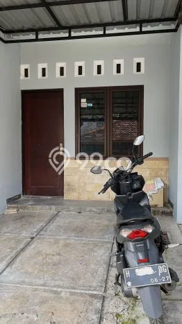 Rumah di Banyumanik, Akses ke Fasilitas, LT 200m2m² Rumah di Banyumanik, Akses ke Fasilitas, LT 200m2m²