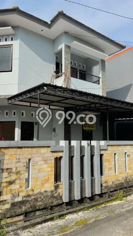 Rumah di Banyumanik, Akses ke Fasilitas, LT 200m2m² Rumah di Banyumanik, Akses ke Fasilitas, LT 200m2m²