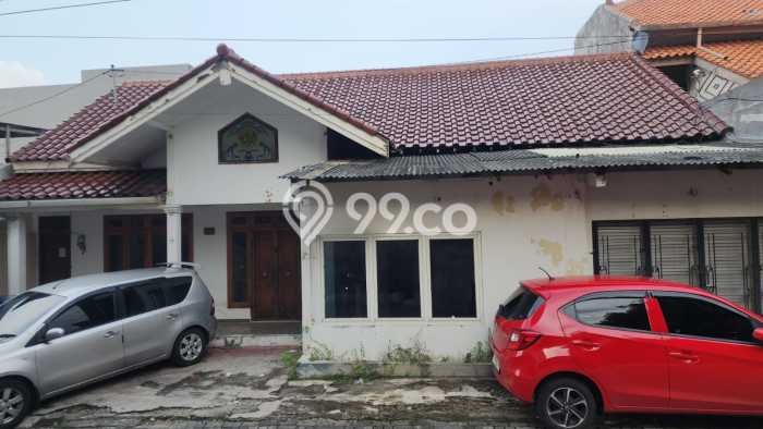 Lokasi strategis! Rumah siap pakai disewakan di Banyumanik LB 300m2 Lokasi strategis! Rumah siap pakai disewakan di Banyumanik LB 300m2