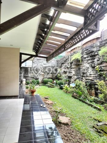 Rumah Luxury Modern Siap Huni di Cipete Jakarta Selatan Rumah Luxury Modern Siap Huni di Cipete Jakarta Selatan