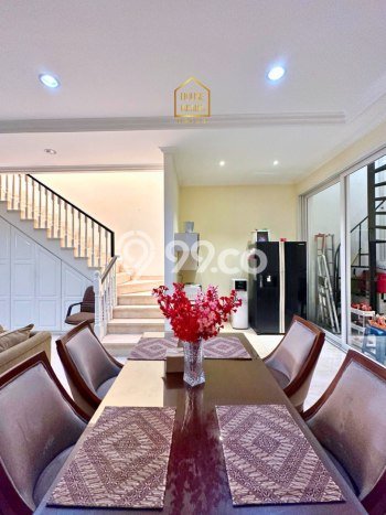 For Sale! Luxury House LT 116m2 Desain Elegan di Pondok Indah For Sale! Luxury House LT 116m2 Desain Elegan di Pondok Indah