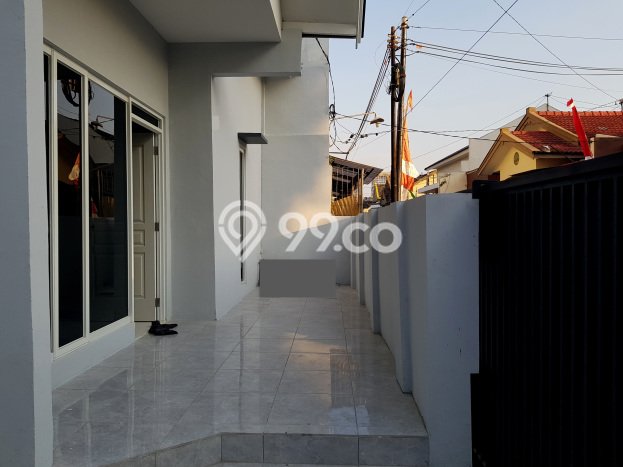 Rumah Modern 3 KT di Tanah Mas Semarang Unfurnished Rumah Modern 3 KT di Tanah Mas Semarang Unfurnished