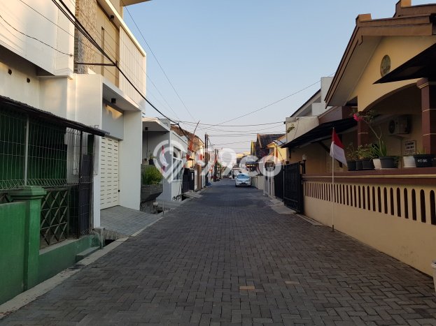 Rumah Modern 3 KT di Tanah Mas Semarang Unfurnished Rumah Modern 3 KT di Tanah Mas Semarang Unfurnished
