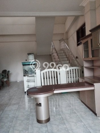 Disewakan Ruko di Pusat Kota Semarang Ramai Strategis Disewakan Ruko di Pusat Kota Semarang Ramai Strategis