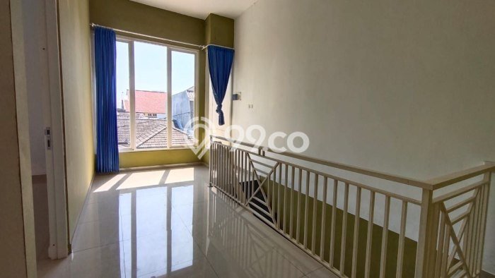 Rumah area Sukolilo, Dekat Stasiun, 3 KM, Luas 96m2m² LB 140m2m² Rumah area Sukolilo, Dekat Stasiun, 3 KM, Luas 96m2m² LB 140m2m²