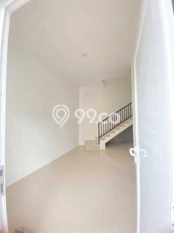 Rumah Strategis Minimalis Lb 74m2 di Ciputat, Tangerang Selatan Rumah Strategis Minimalis Lb 74m2 di Ciputat, Tangerang Selatan