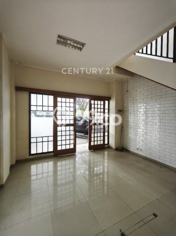 Ruko Disewa di Tangerang Selatan dengan LB 78m2 Area Komersial Ramai Ruko Disewa di Tangerang Selatan dengan LB 78m2 Area Komersial Ramai